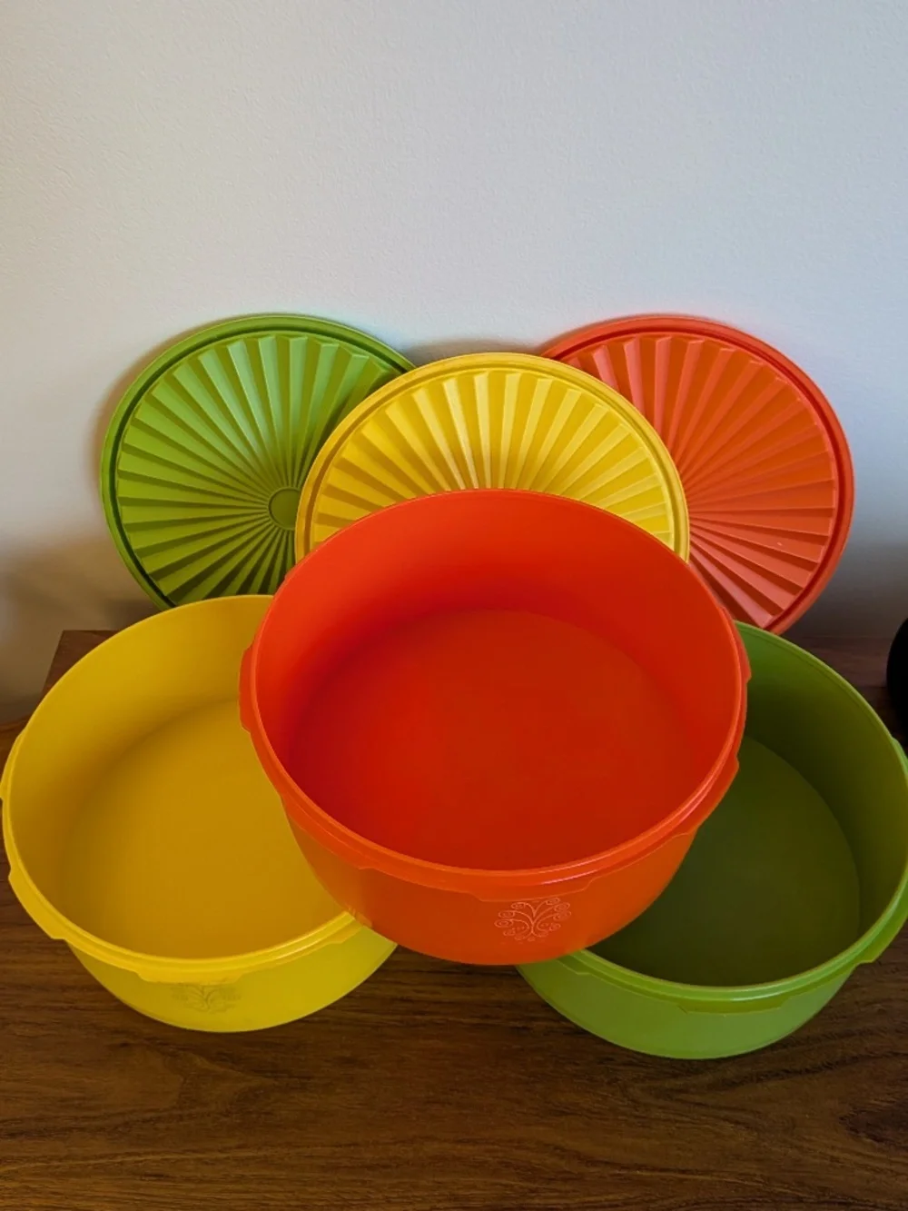 Vintage Tupperware Lidded Nesting Canister Set of 3 Harvest Gold Avocado Green